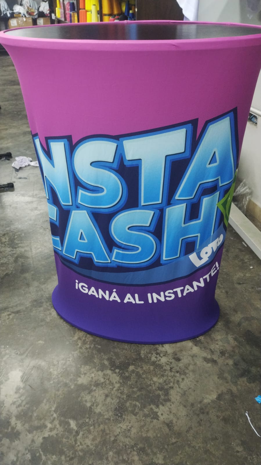Mostrador Textil Iluminado — vista 1